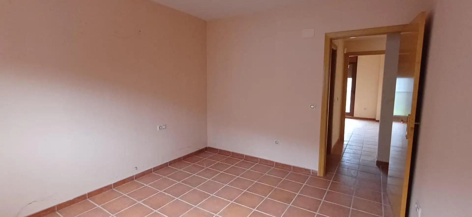 Schlafzimmer von Erdgeschoss zum Verkauf in Ladrillar mit Terrasse und Balkon