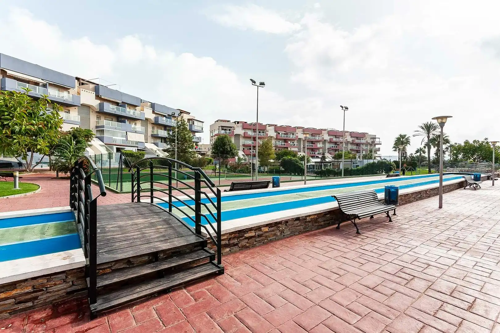 Piscina de Pis en venda en El Ejido amb Aire condicionat, Calefacció i Jardí privat