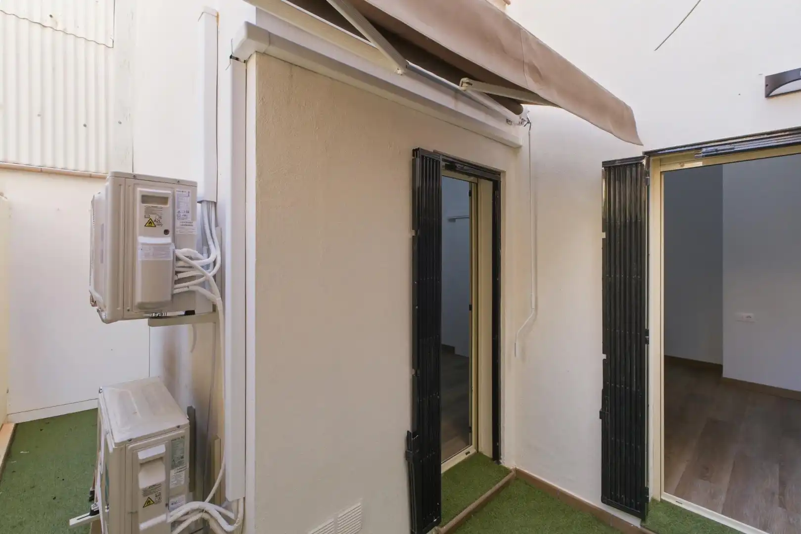 Balcony of Ground floor for sale in Blanes  with Air Conditioner, Heating and Parquet flooring