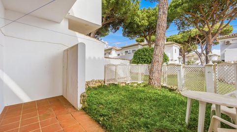 Foto 2 de Apartamento en venta en Urbanizacion Calle la Morena, 86, La Barrosa, Chiclana de la Frontera