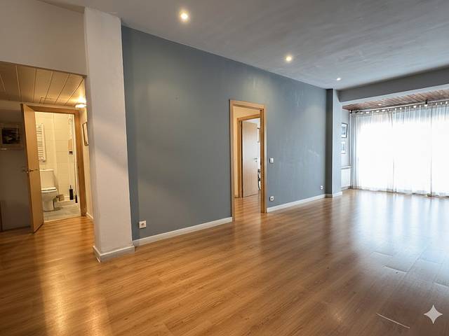 Piso en Venta en Carrer de Verdi en Vila de Gràcia