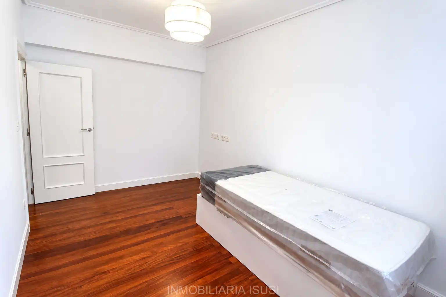Flat with terrace for sale in Doctor Fleming Kalea, imagen 9