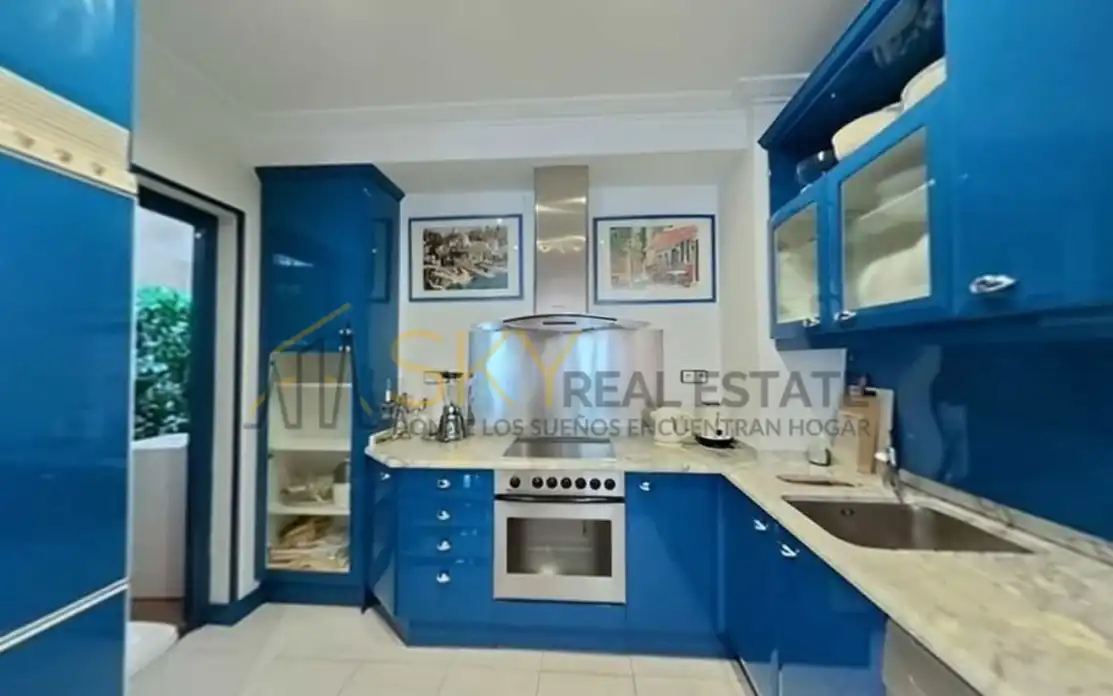Flat with lift for sale in Calle de Agustina de Aragón, imagen 7