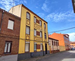 Exterior view of Building for sale in San Andrés del Rabanedo