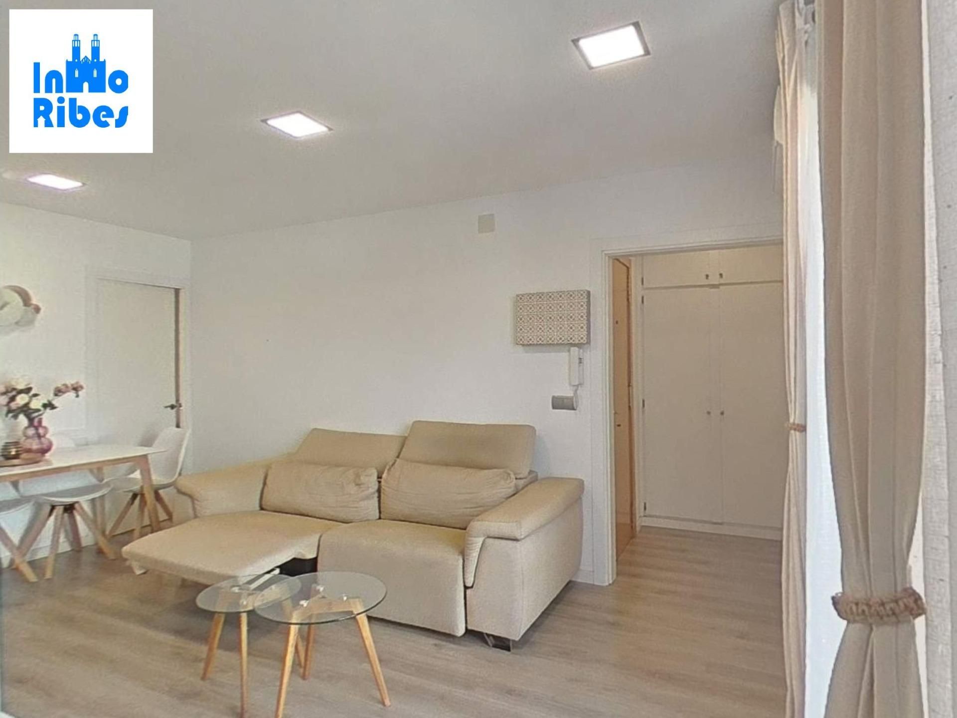 Living room of Flat for sale in Sant Pere de Ribes  with Terrace and Storage room