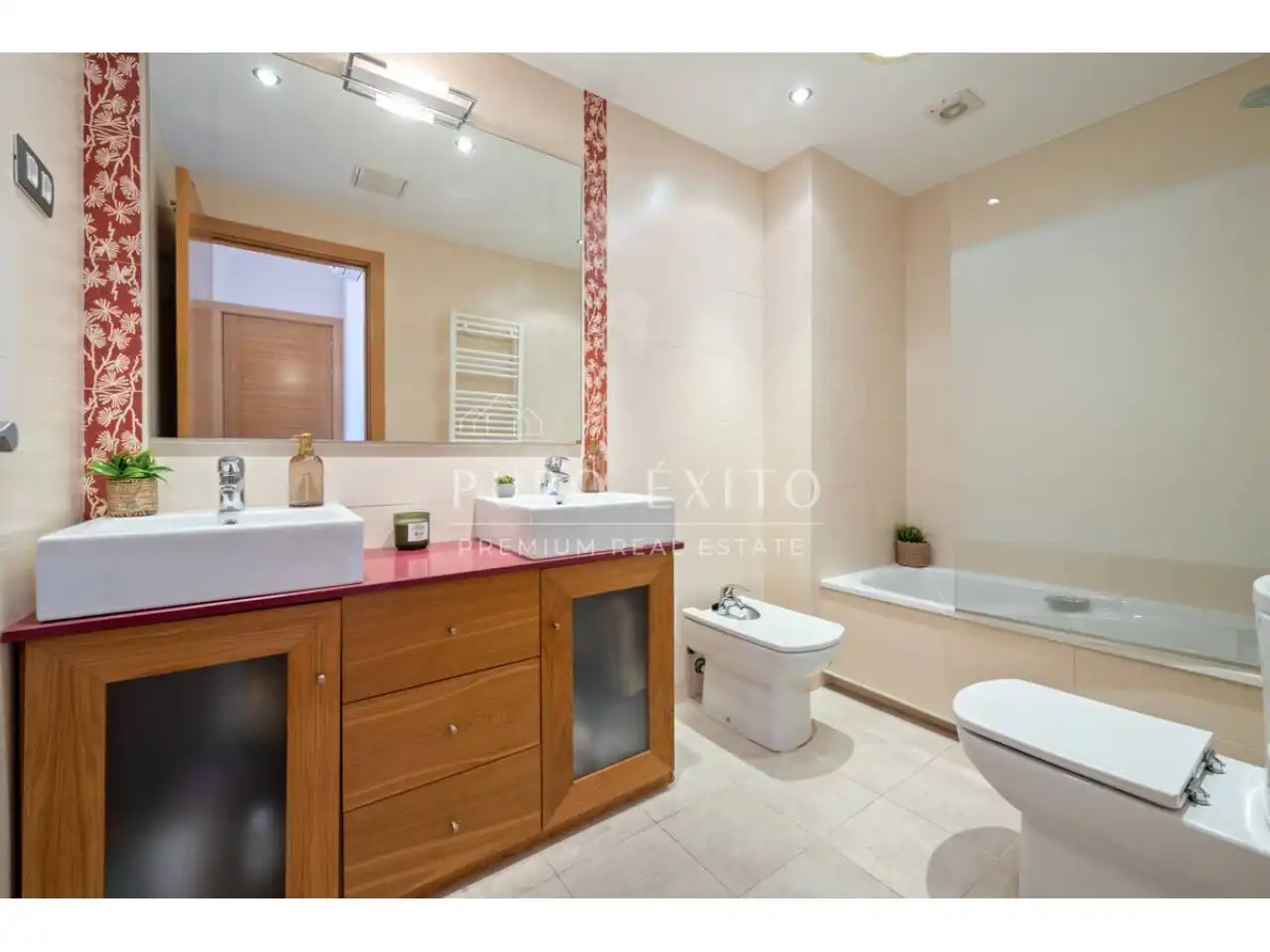 Bathroom of Houses for sale in Cambrils  with Heating, Private garden and Parquet flooring