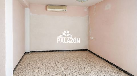 Foto 2 de Piso en venta en Crevillent, Alicante