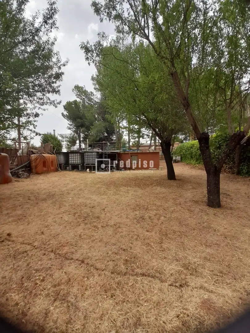 Casa o xalet en venda en Valdaracete amb Calefacció, Jardí privat i Terrassa