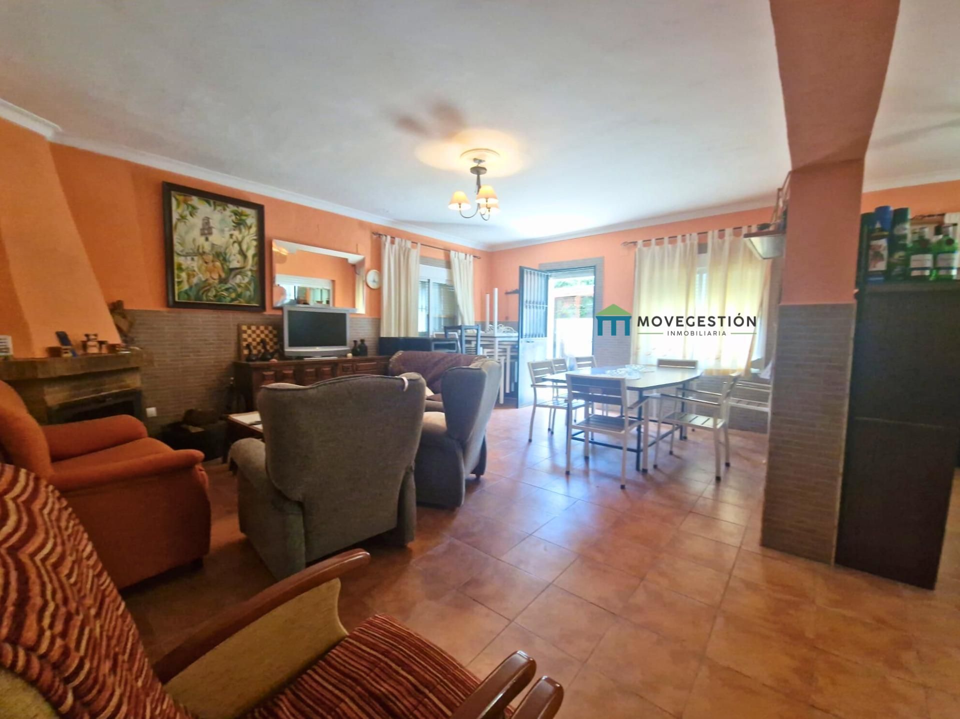 Sala d'estar de Casa o xalet en venda en Ubrique amb Piscina