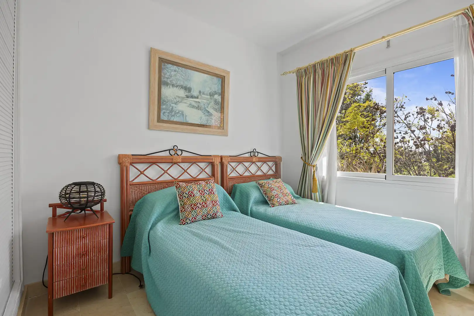Habitación de Apartamento en venta en Marbella con Aire acondicionado, Terraza y Piscina