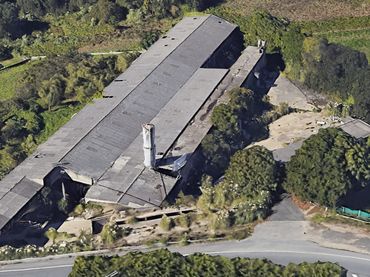 Industrial building to rent in Almeiras