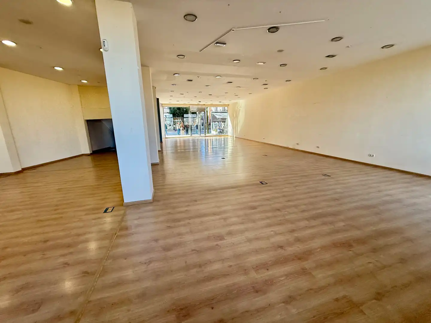 Business premises to rent in Colon Ibilbidea, imagen 3