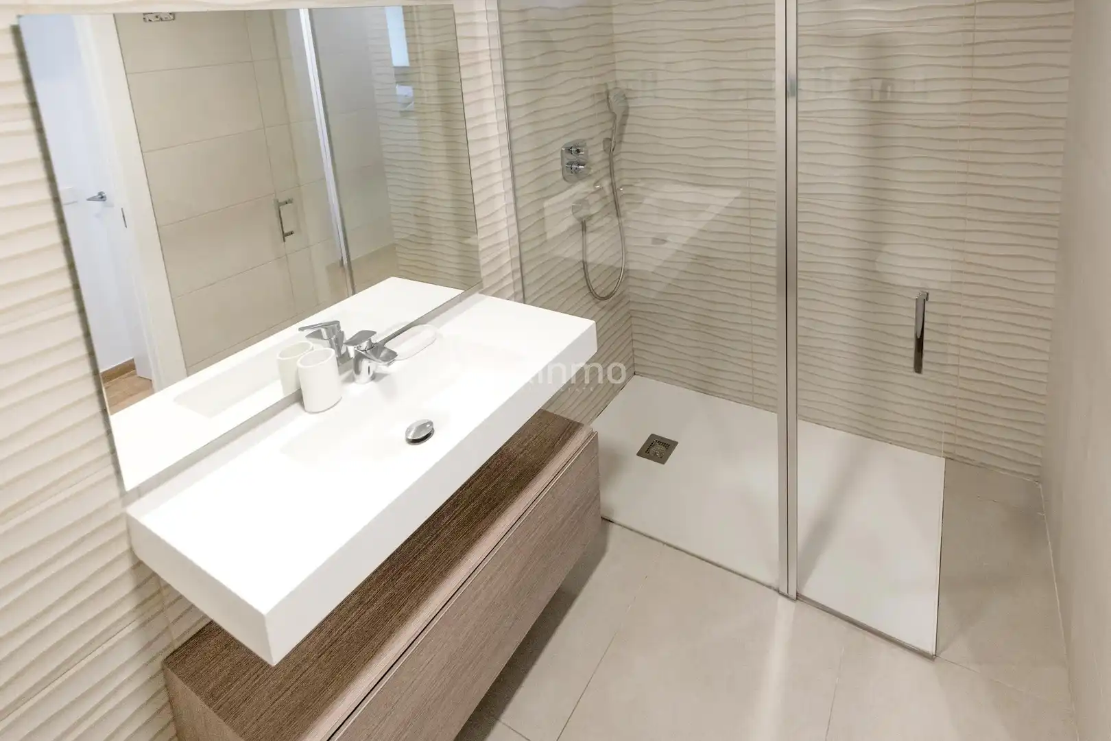 Badezimmer von Wohnung zum Verkauf in Villajoyosa / La Vila Joiosa mit Klimaanlage, Privatgarten und Terrasse