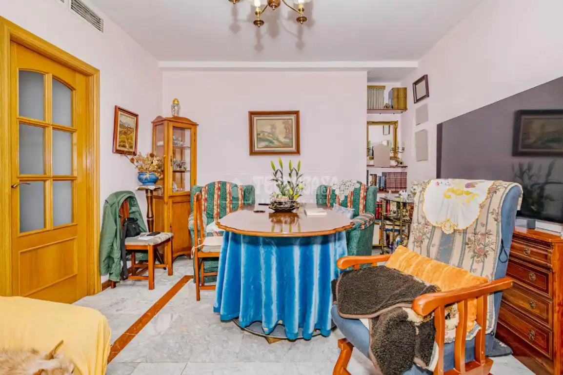 Dining room of Flat for sale in Lucena  with Air Conditioner, Heating and Furnished