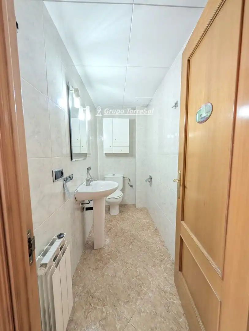 Baño de Casa adosada en venta en El Vendrell con Aire acondicionado, Calefacción y Terraza