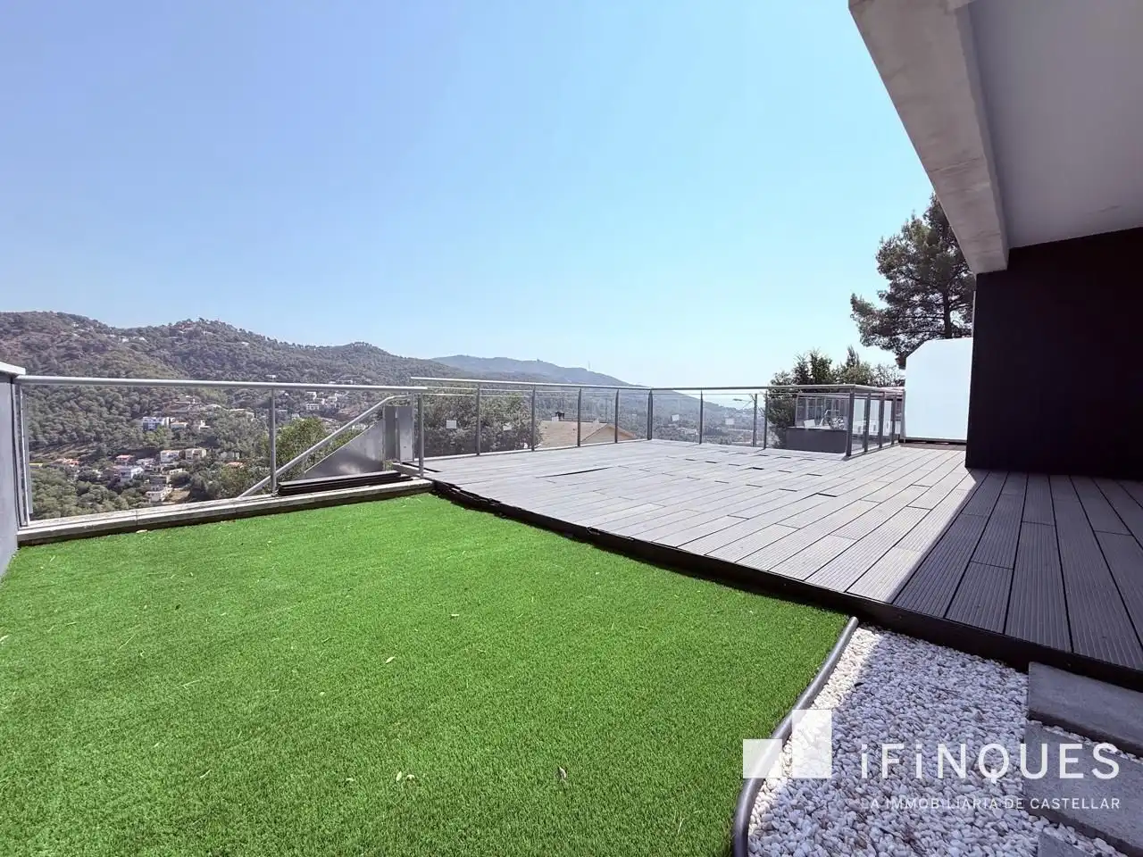 Terrassa de Casa adosada en venda en Castellar del Vallès amb Jardí privat, Terrassa i Balcó