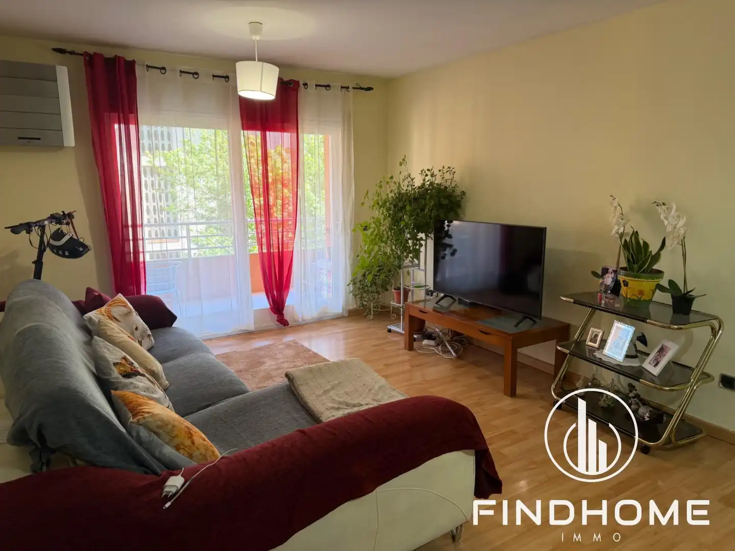 Living room of Flat for sale in Olot  with Heating and Terrace