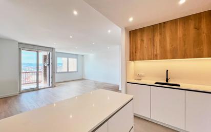 Kitchen of Attic for sale in L'Hospitalet de Llobregat  with Air Conditioner, Heating and Parquet flooring