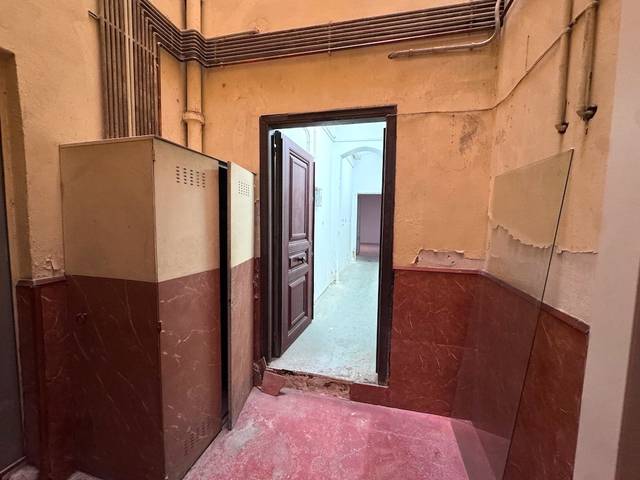 Local comercial en Alquiler en Carrer de Milà i Fontanals en Vila de Gràcia