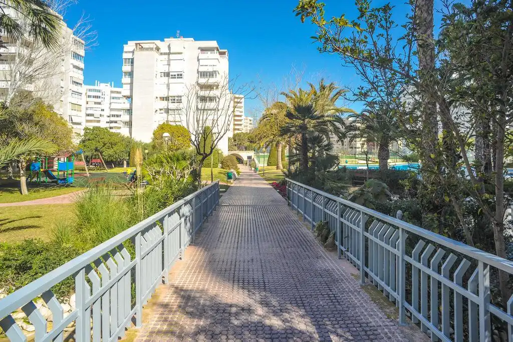Vista exterior de Apartament de lloguer en Alicante / Alacant amb Calefacció, Moblat i Forn
