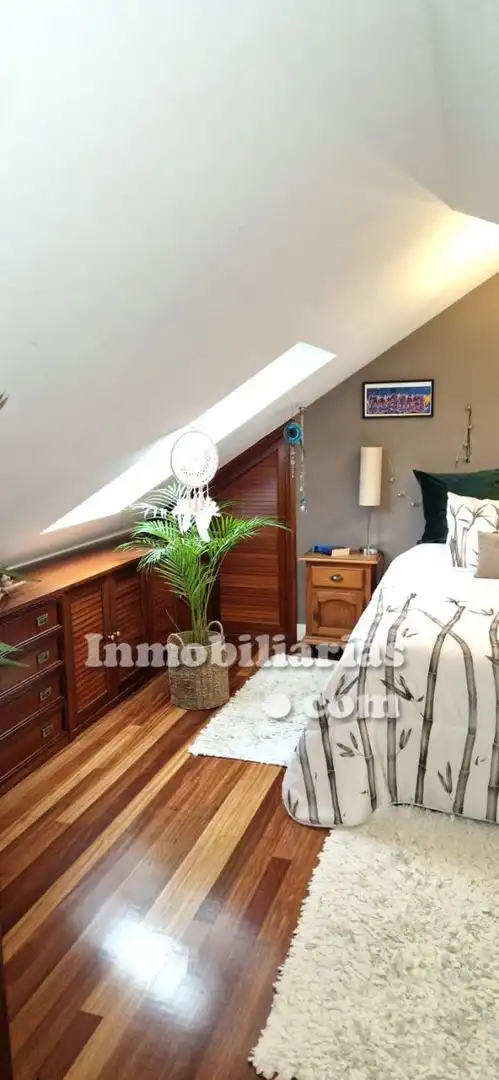Habitación de Ático en venta en Castro-Urdiales con Calefacción, Parquet y Trastero