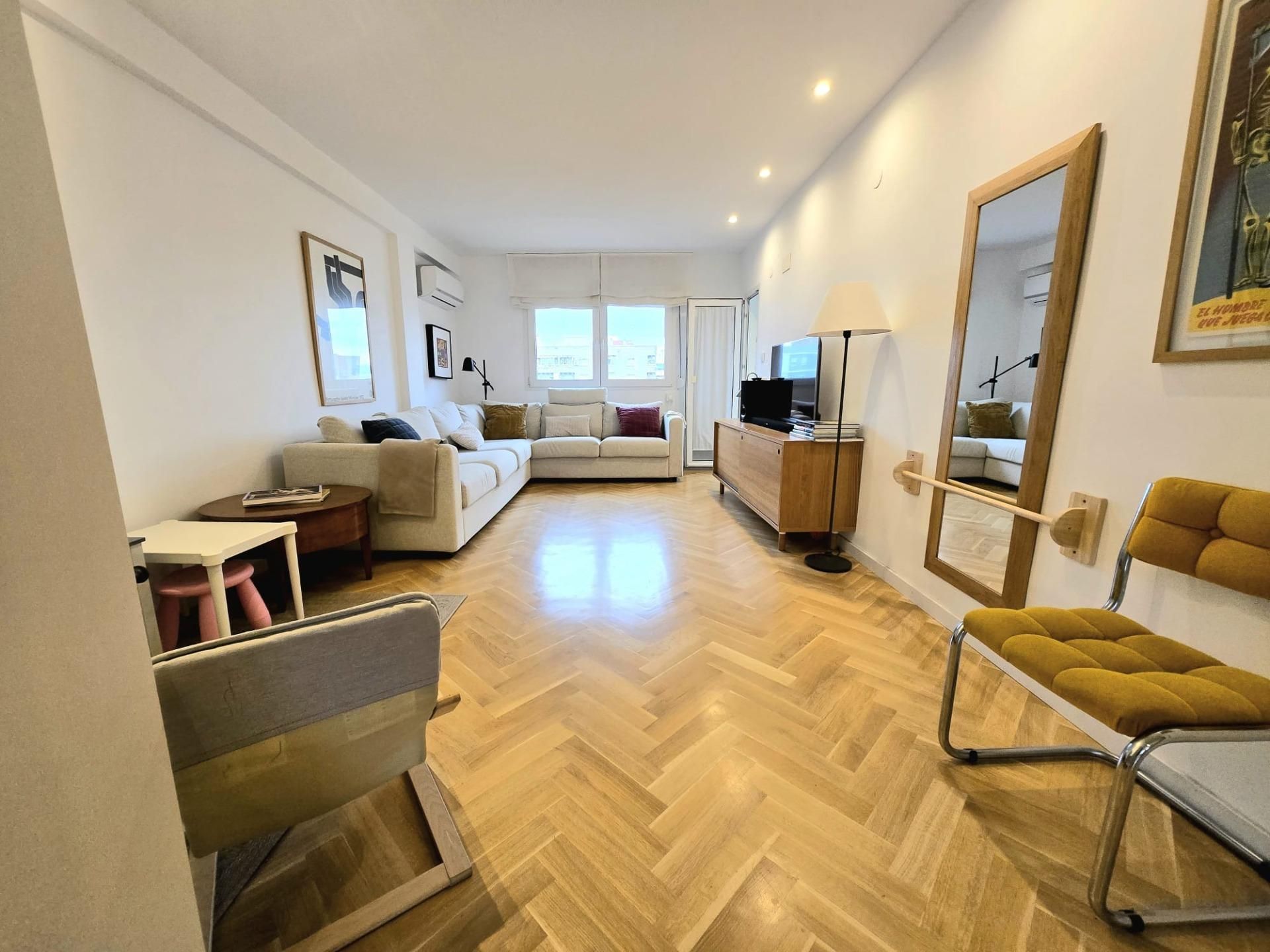 Sala d'estar de Pis en venda en  Valencia Capital amb Aire condicionat, Parquet i Terrassa