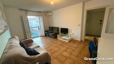 Foto 3 de Piso en venta en Paseo de Colón, Albolote, Granada