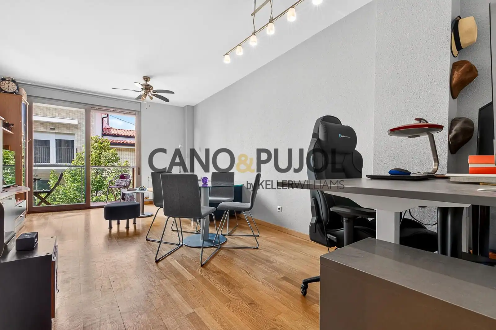 Piso en venta en Rubí con Calefacción y Terraza