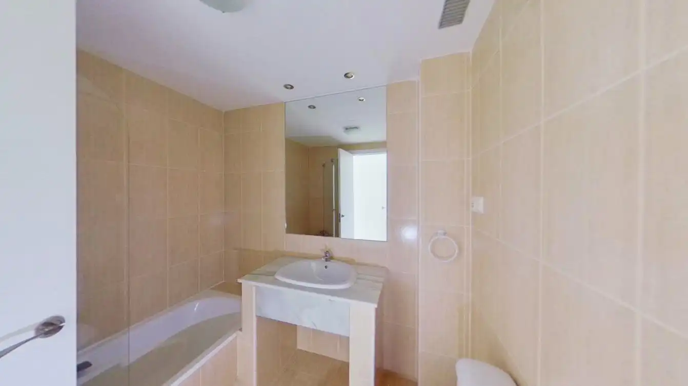 Piso en venta en Av España de Calahonda , Calahonda