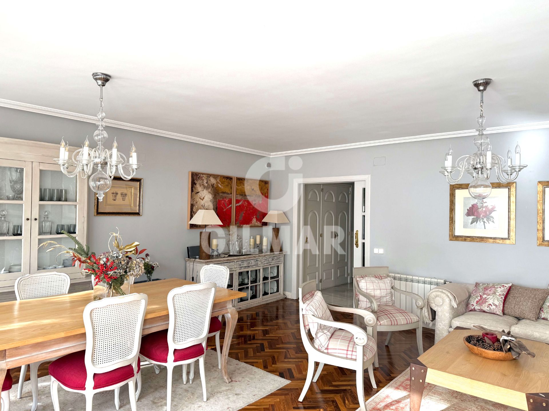 Comedor de Casa adosada en venta en Las Rozas de Madrid con Aire acondicionado, Calefacción y Jardín privado