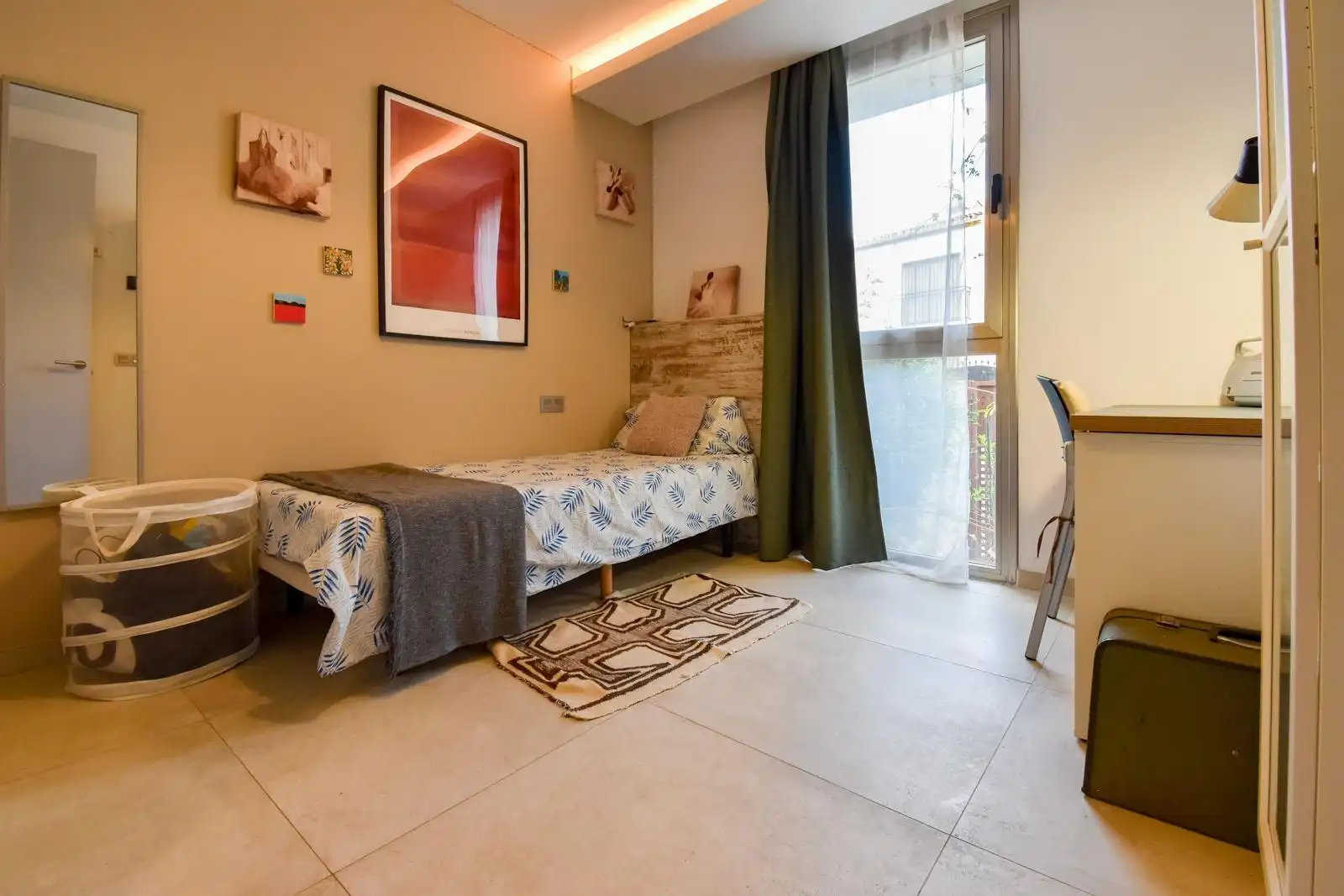 Dormitori de Casa adosada de lloguer en Fuengirola amb Aire condicionat, Calefacció i Jardí privat