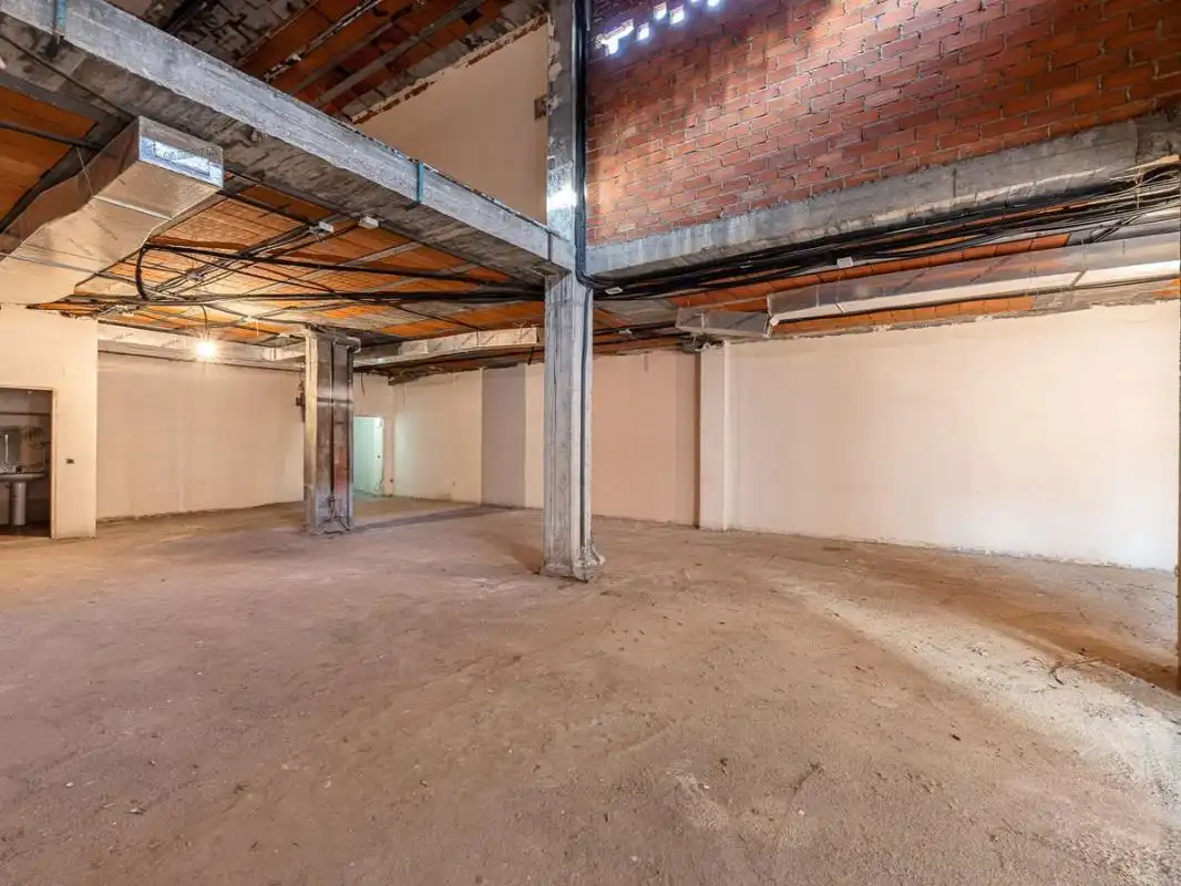 Commercial properties for sale in Coslada  with Heating and Terrace