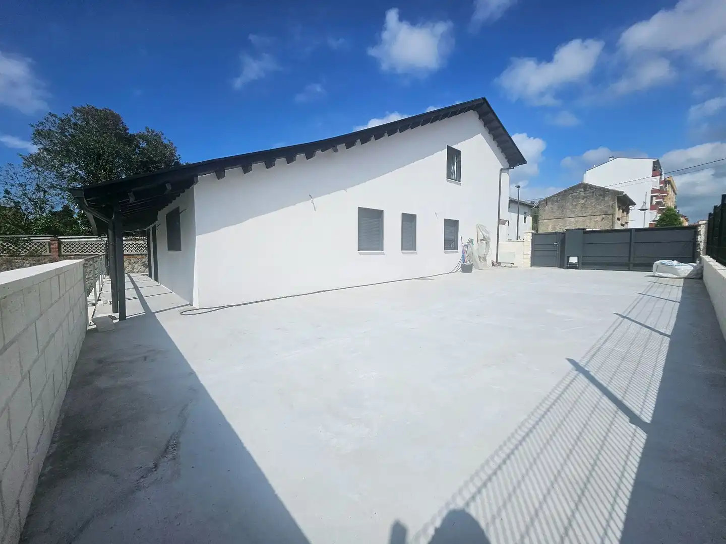 Exterior view of Houses for sale in Torrelavega   with Private garden