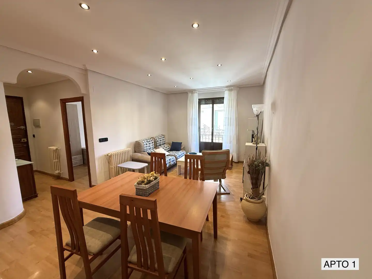 Sala de estar de Edificio en venta en León Capital 