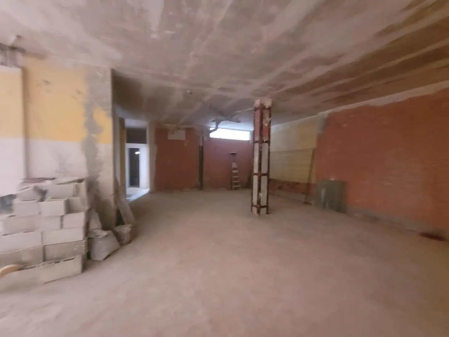 Local comercial en venta en Núcleo urbano, imagen 3