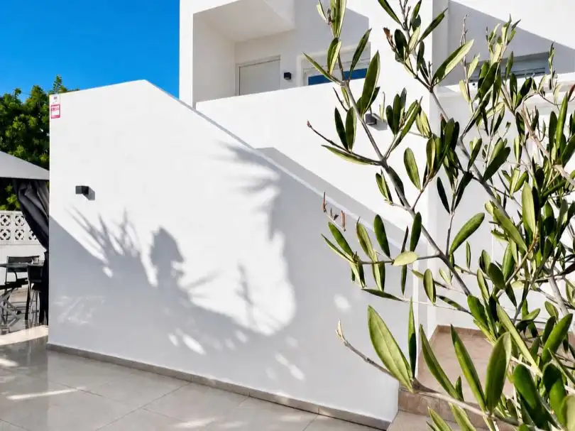 Vista exterior de Casa o chalet en venta en Santa Pola con Aire acondicionado, Terraza y Balcón