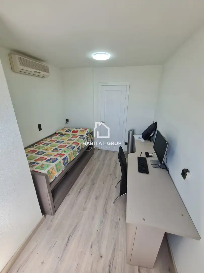 Habitación de Casa o chalet en venta en Blanes con Aire acondicionado, Calefacción y Jardín privado