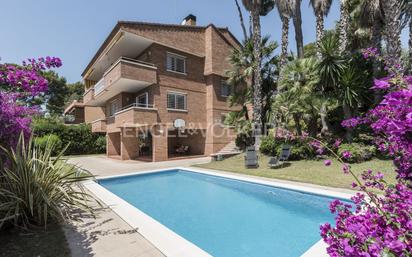 Exterior view of House or chalet for sale in Castelldefels  with Air Conditioner, Heating and Private garden