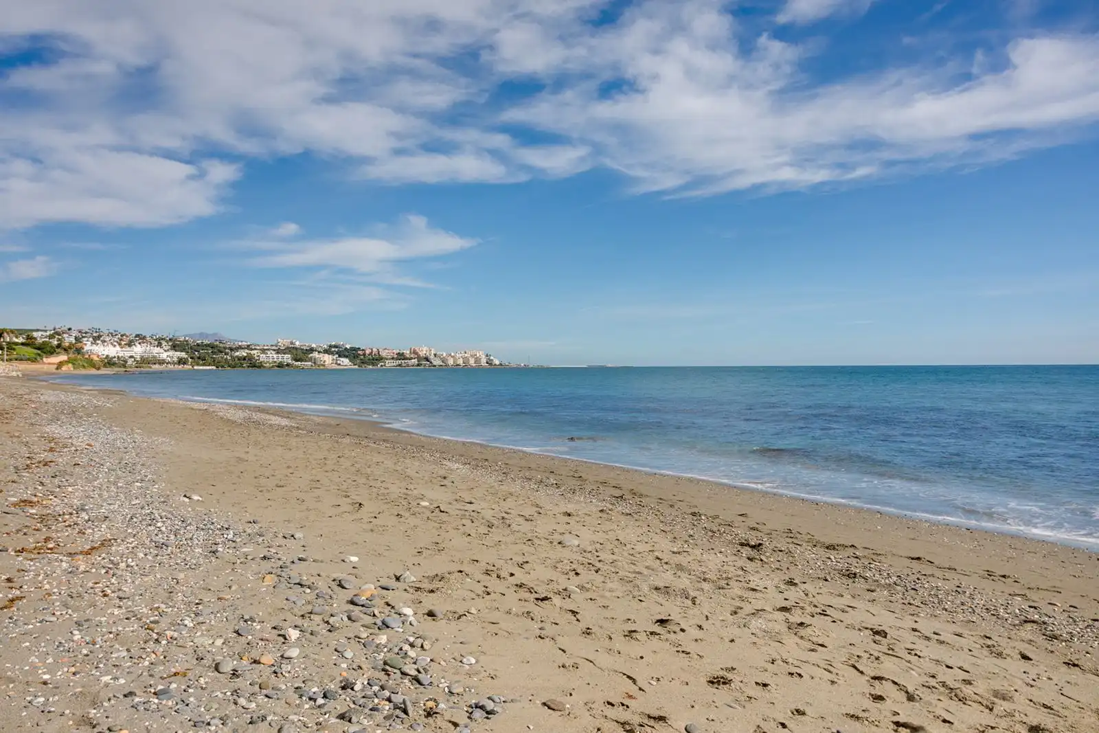 Exterior view of Houses for sale in Estepona  with Air Conditioner, Private garden and Terrace