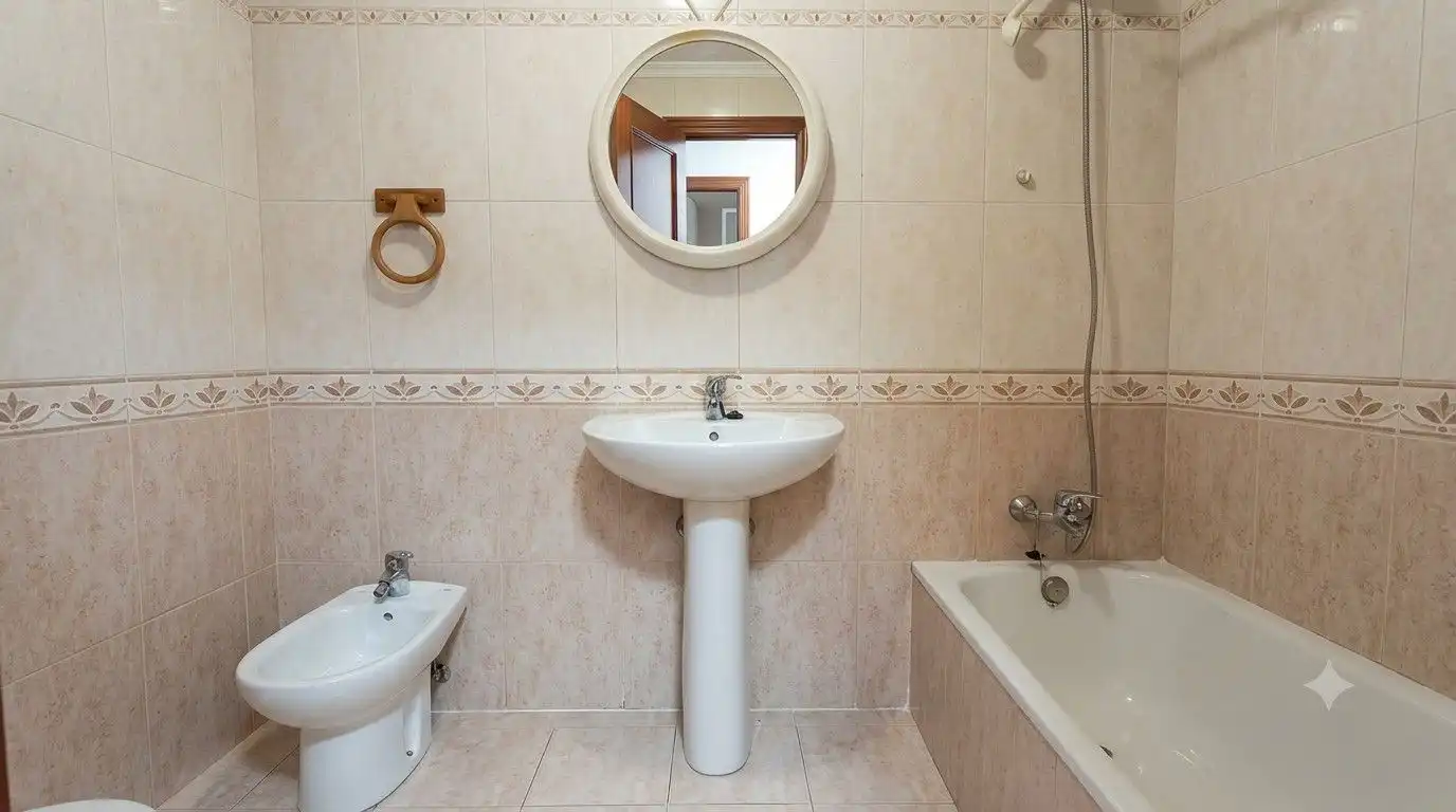 Bathroom of Flat for sale in  Logroño  with Heating, Parquet flooring and Storage room