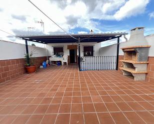 Vista exterior de Casa o xalet en venda en Antequera amb Aire condicionat, Calefacció i Terrassa