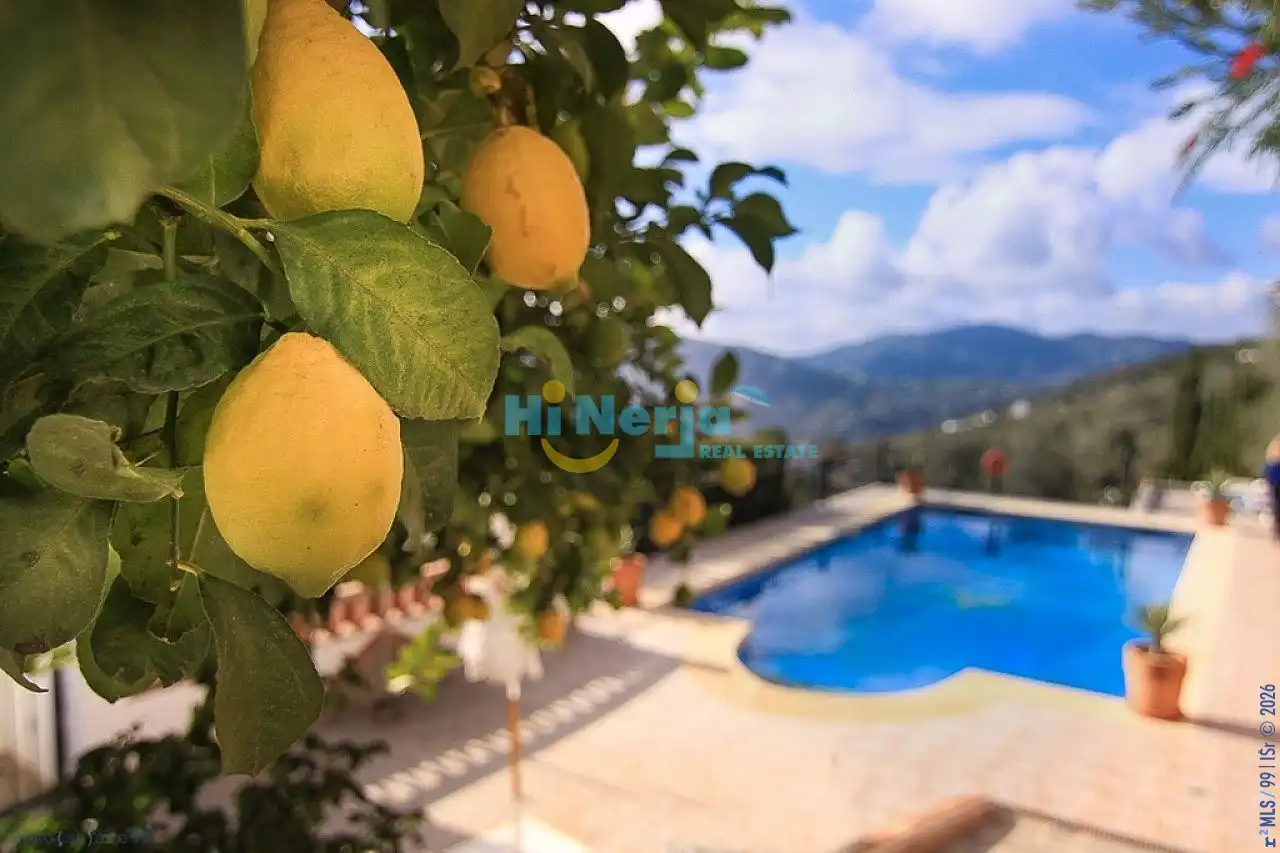 Casa con piscina en venta en Frigiliana, imagen 3