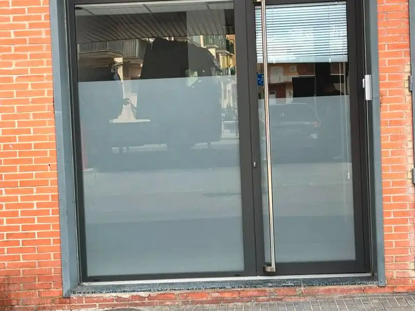 Locale commerciale in affitto a Carrer de Rosa Leveroni 3, imagen 5