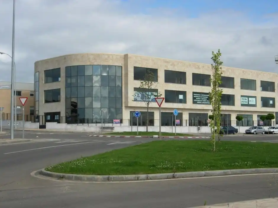 Außenansicht von Fabrikhallen zur Miete in Carbajosa de la Sagrada
