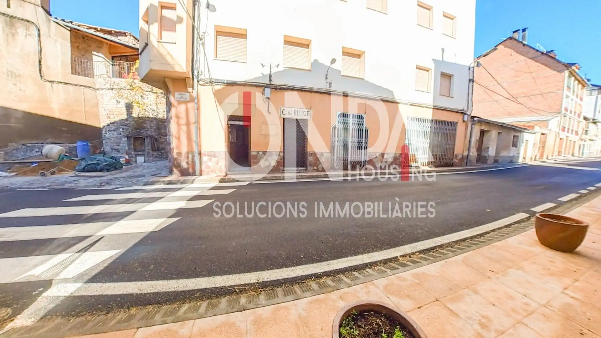 Buildings for sale in Avenida FLAMISELL, 5, Senterada