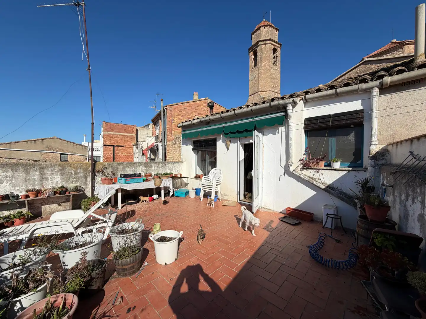 Vista exterior de Casa adosada en venda en Els Guiamets amb Calefacció, Jardí privat i Terrassa