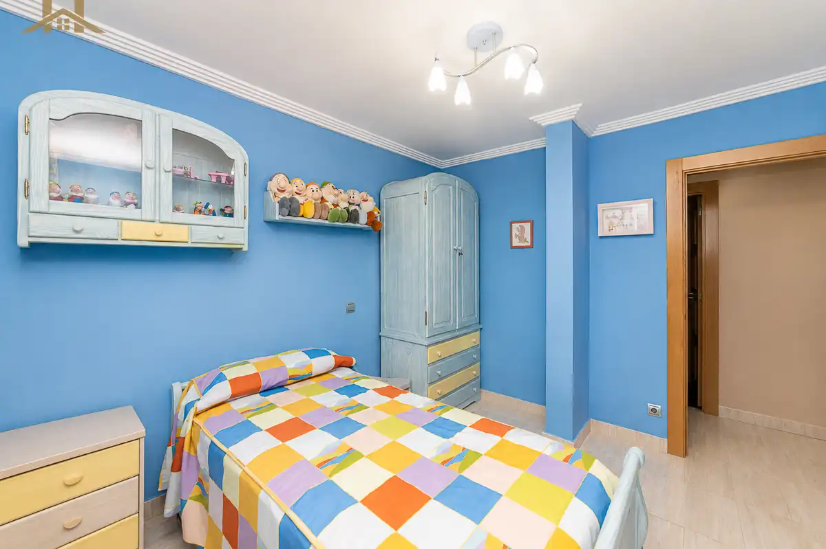 Habitación de Casa o chalet en venta en Villaviciosa de Odón con Aire acondicionado, Calefacción y Jardín privado