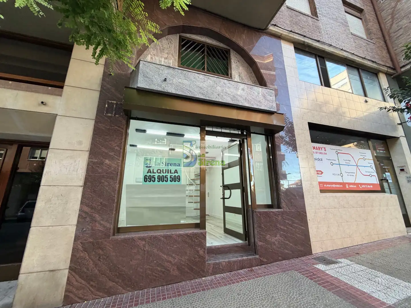 Locale commerciale in affitto a Calle Eladio Laredo 7, imagen 2