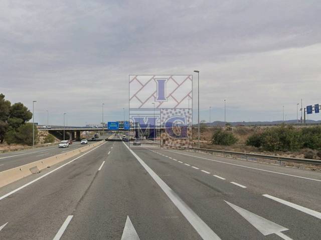 Terreno industrial en Venta en El Puntal