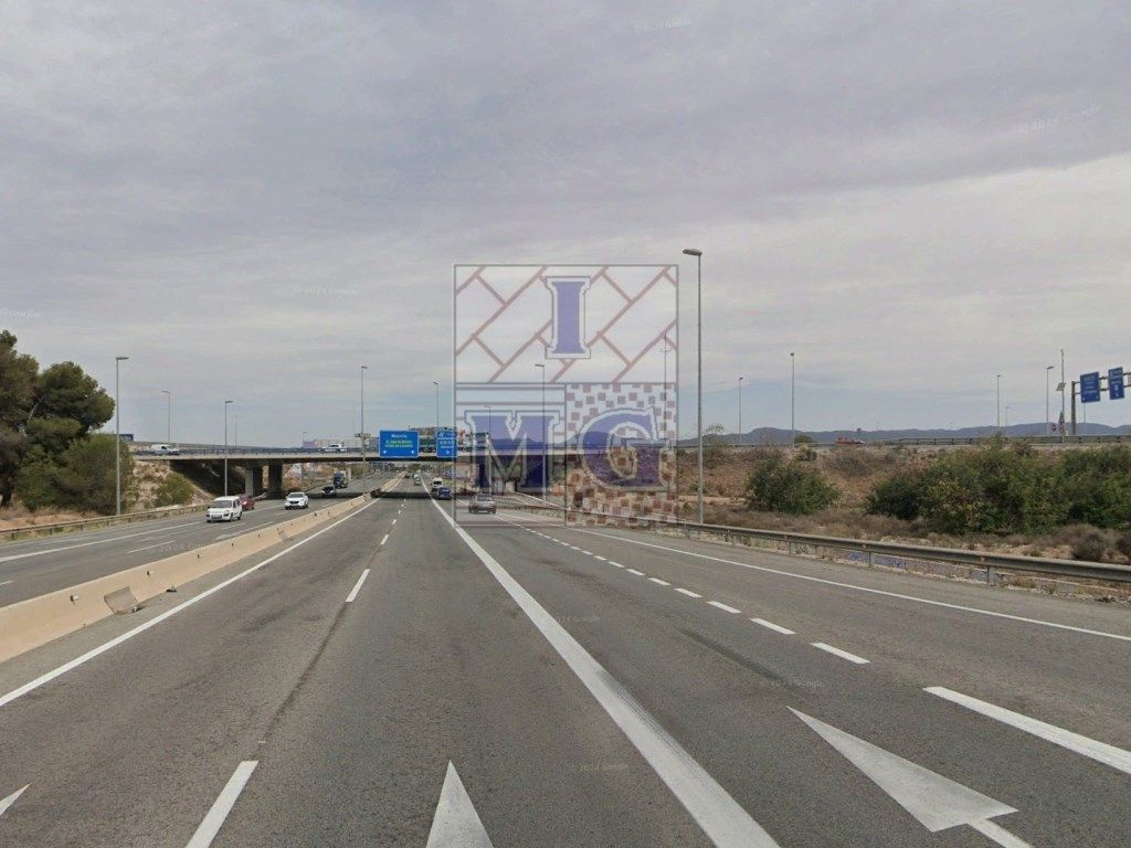 Terreny industrial en venda a El Puntal